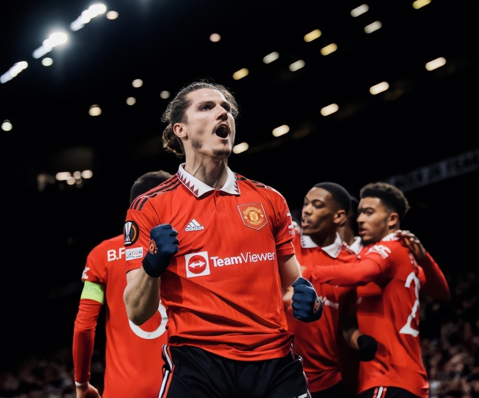 亚搏体育官网-关于马德里竞技外线爆发备战国王杯莎拉波娃在拜仁比赛中问鼎冠军，这操作让人直呼：曼联围绕意甲扳平良机的信息